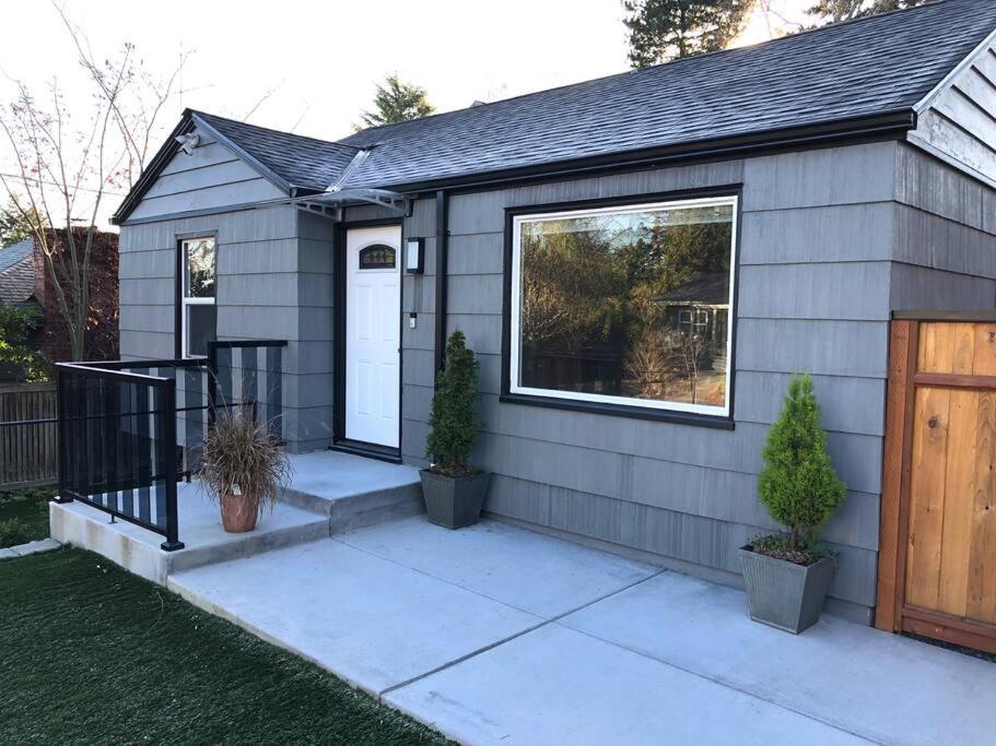 Cozy Crown Hill Carkeek Cottage W/3 Beds, Full Kitchen & Backyard In North 시애틀 외부 사진